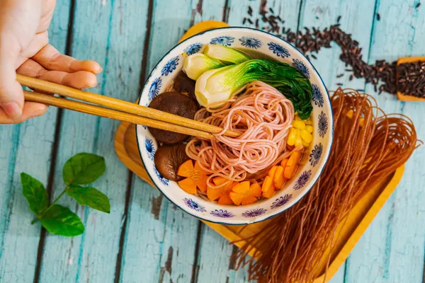 Noodles with fresh vegetables, for food inspiration